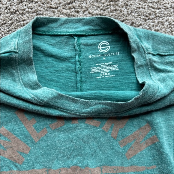 Crop Top - Picture 3 of 4